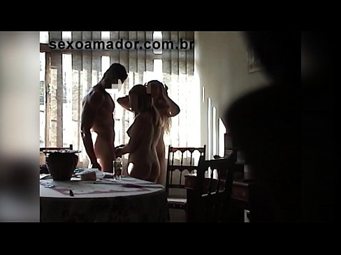❤️ Sexvänner bjuder in en gigantisk man och en trekant med honom ️❌ Pornvideo at sv.xxxnd.ru ❌